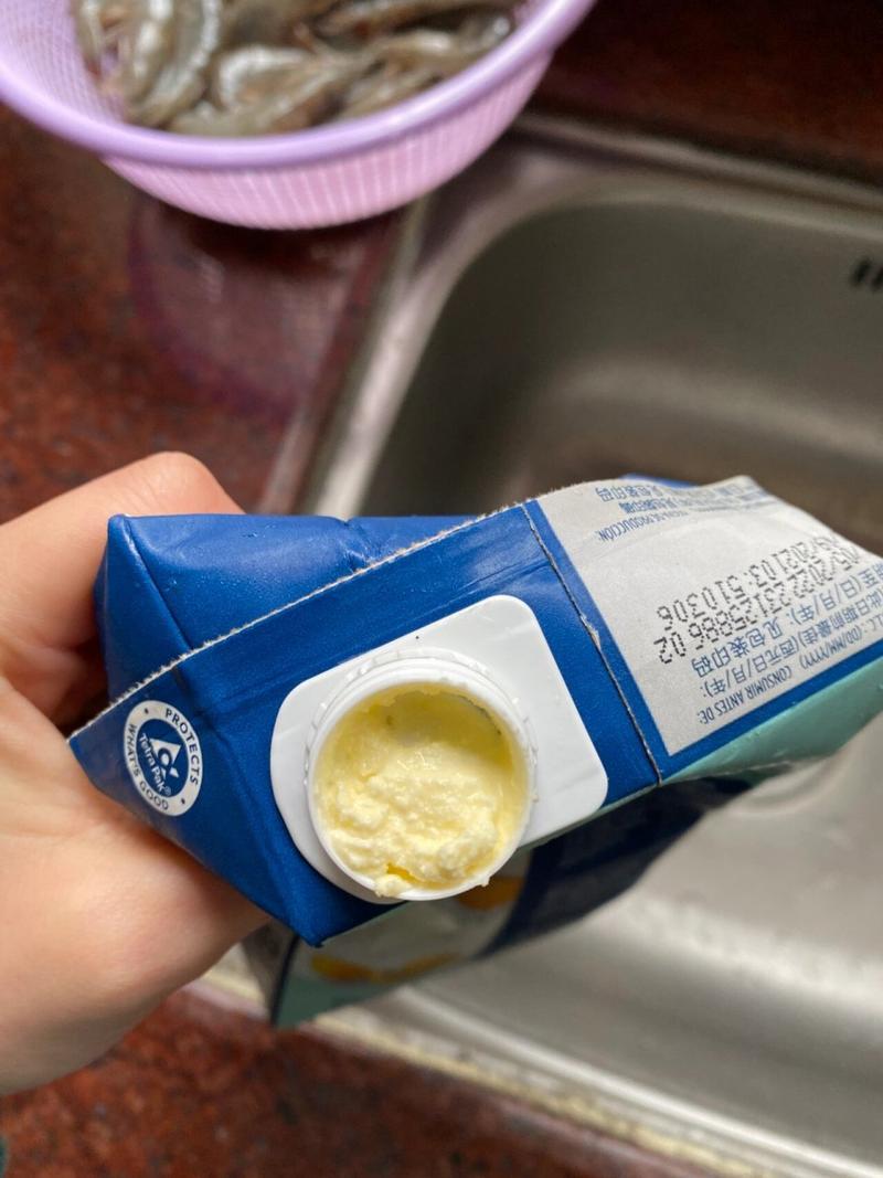 奶油坏了是什么味道，奶油坏了的表现？-第3张图片-屿企百科网