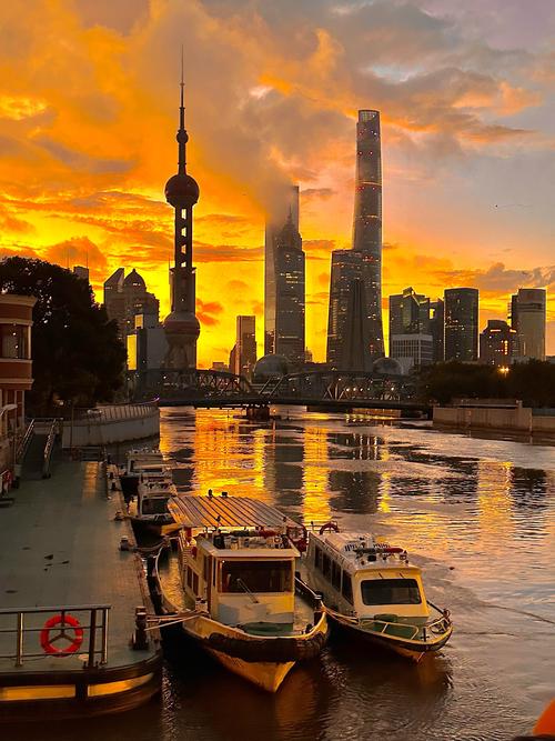 上海外滩晚上风景，上海外滩景夜景美吗-第3张图片-屿企百科网