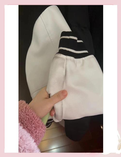 袖子是皮的棒球服能机洗吗，棒球服皮袖子怎么洗白色可以机洗吗-第6张图片-屿企百科网