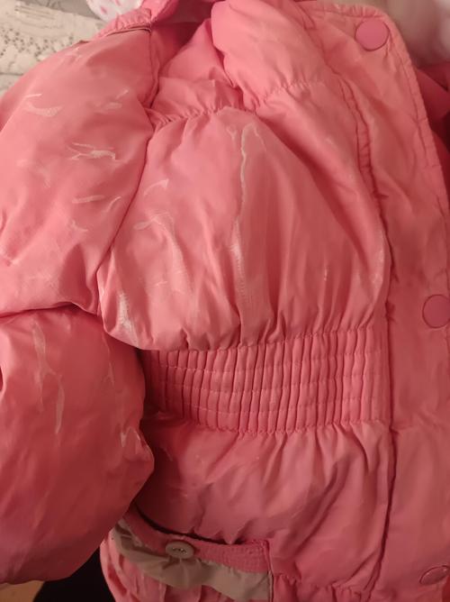 羽绒服用湿巾擦会不会有水渍，羽绒服擦洗湿巾？-第5张图片-屿企百科网