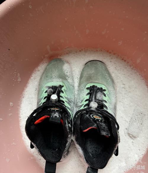 运动鞋被雨水淋湿怎么办，运动鞋被雨水淋湿发臭？-第4张图片-屿企百科网