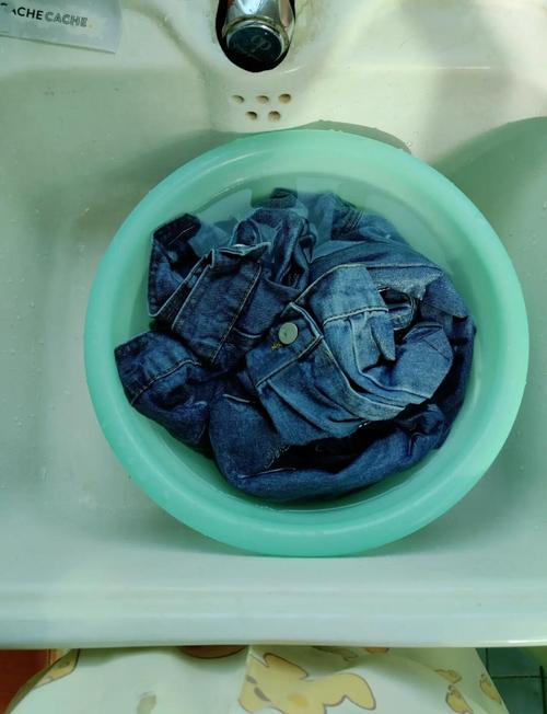 牛仔裤甲醛超标还能穿吗，牛仔裤有甲醛吗-第6张图片-屿企百科网