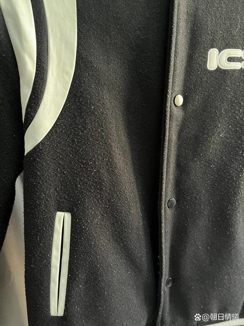 棒球服袖子掉皮是质量不好吗，棒球服pu袖子烂了能补吗？-第3张图片-屿企百科网