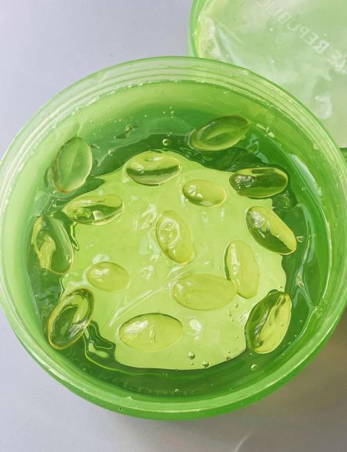 新鲜芦荟怎么做面膜，新鲜芦荟做面膜要洗掉吗？-第4张图片-屿企百科网