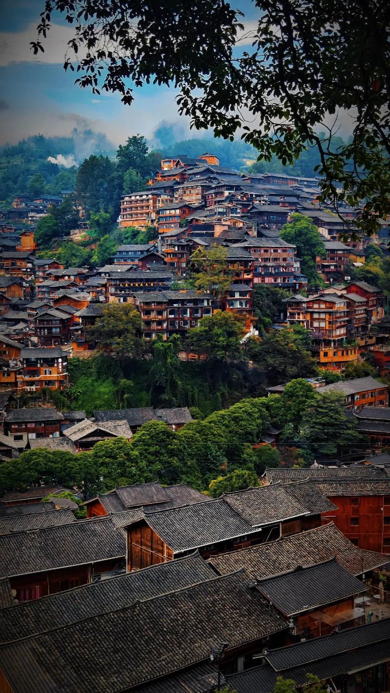 贵州最著名的旅游景点，贵州最著名的旅游景点是那里？-第3张图片-屿企百科网