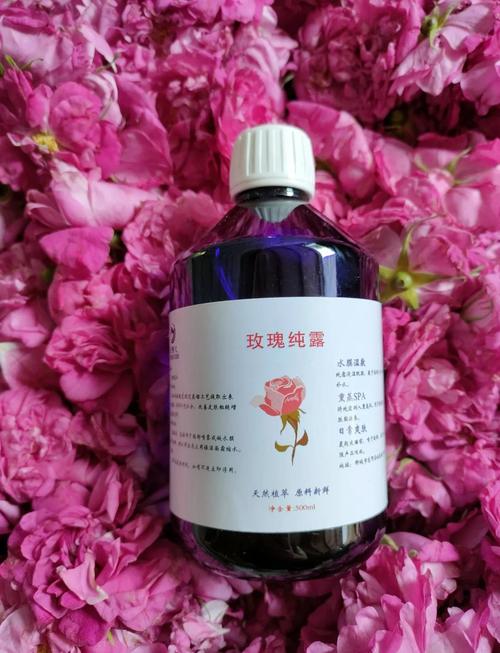 玫瑰纯露喷脸为什么越喷越干，玫瑰纯露有什么副作用，玫瑰纯露喷雾的正确使用方法？-第4张图片-屿企百科网