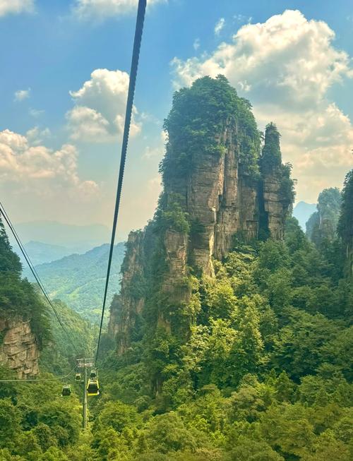 湖南张家界几月份去旅游比较好？张家界5日游报团费用？-第2张图片-屿企百科网