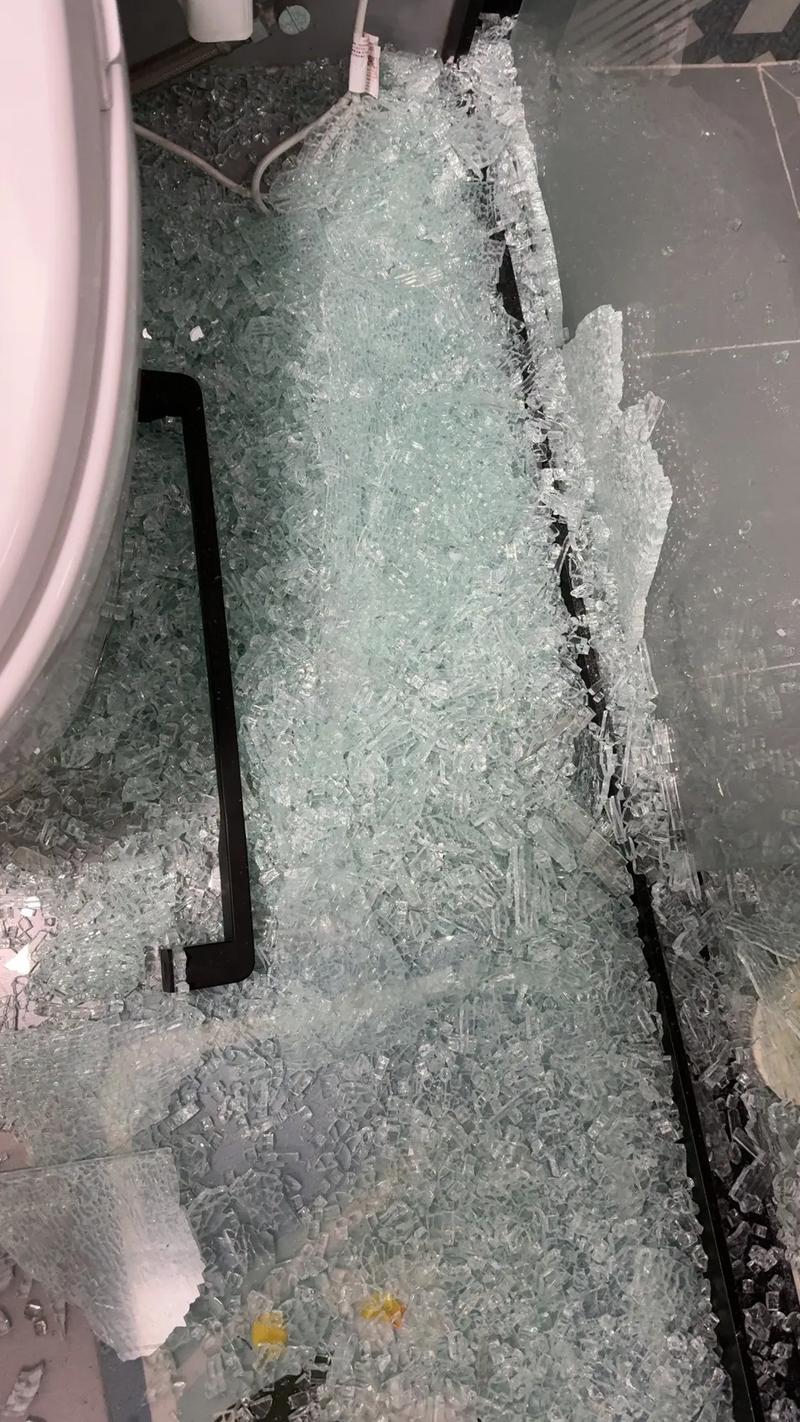 钢化玻璃为什么会自爆，为什么钢化玻璃会突然爆裂？-第6张图片-屿企百科网