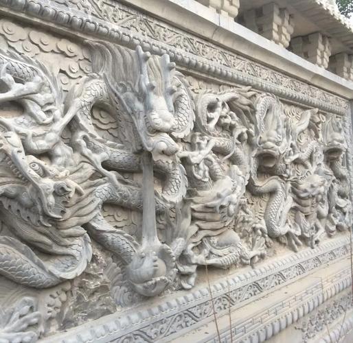 龙背墙是什么意思？龙背墙上？-第3张图片-屿企百科网