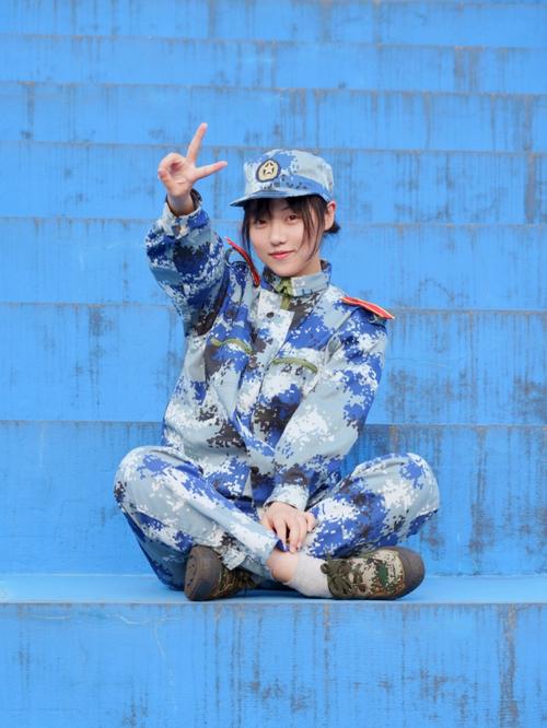军训服为什么有蓝色和绿色，军训服为什么这么丑？-第6张图片-屿企百科网