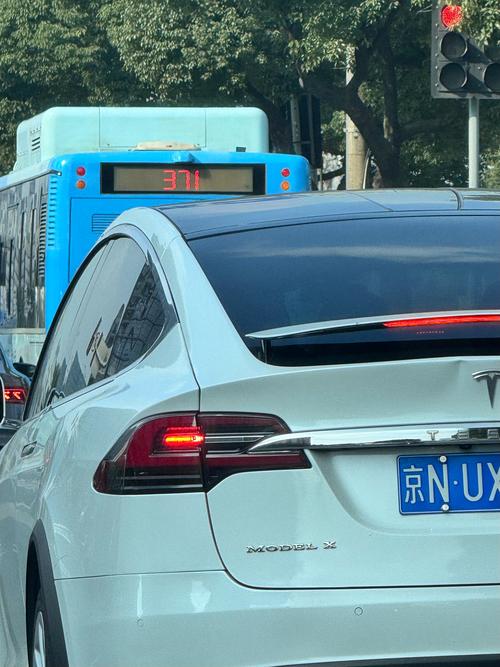 深圳特斯拉限号么，特斯拉电动汽车限号吗-第1张图片-屿企百科网